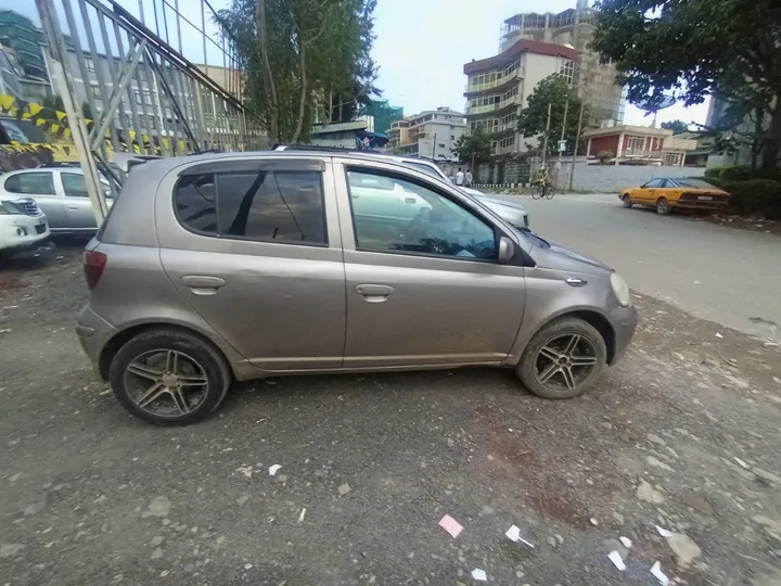 Toyota Vitz 2004 Automatic – photo 9