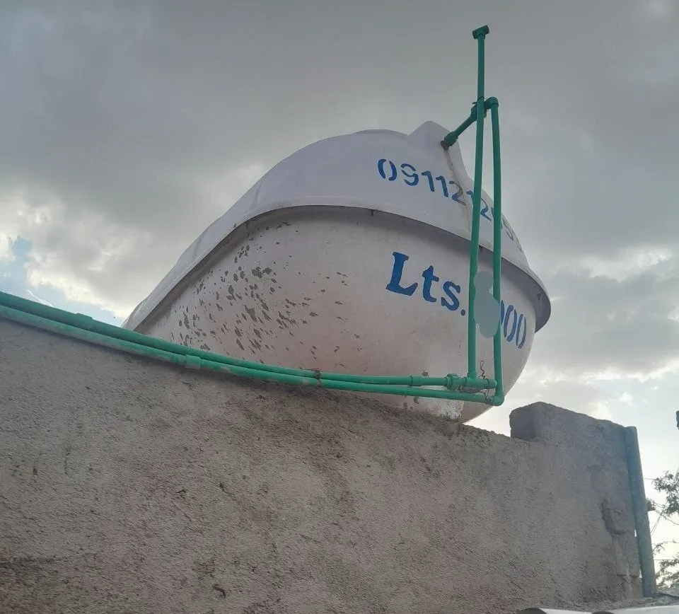 Water Pump and 1000L Roto Tank – photo 3
