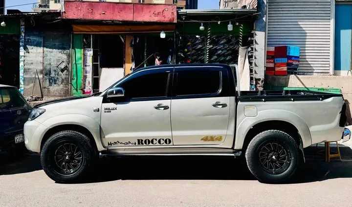 Toyota Hilux Double Cab 2008 – photo 4