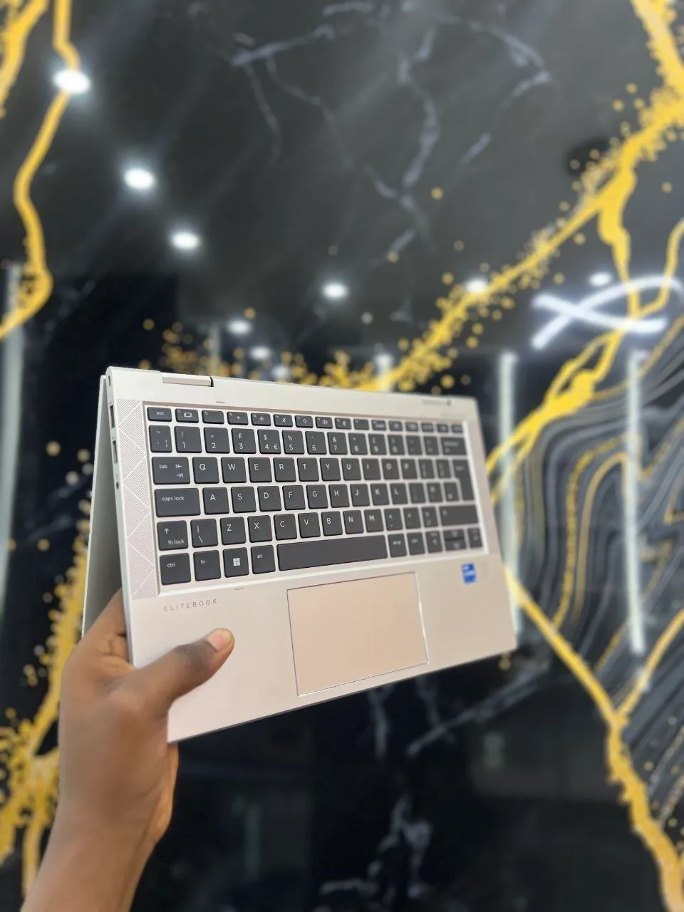HP EliteBook x360 830 G8 – photo 9