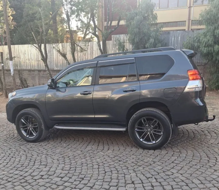 Toyota Landcruiser Prado 2012 Diesel – photo 5