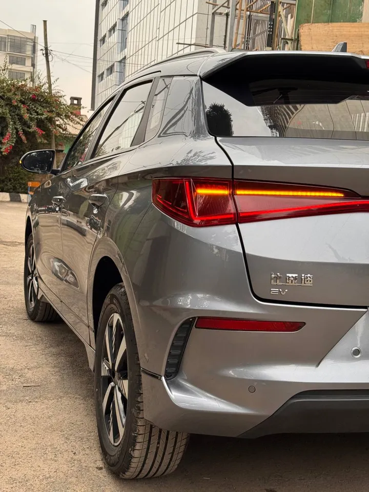 BYD E2 Electric 2024 – photo 3