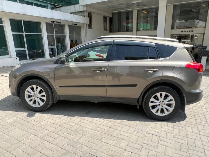 Toyota RAV-4 2014 Automatic 2000CC – photo 3