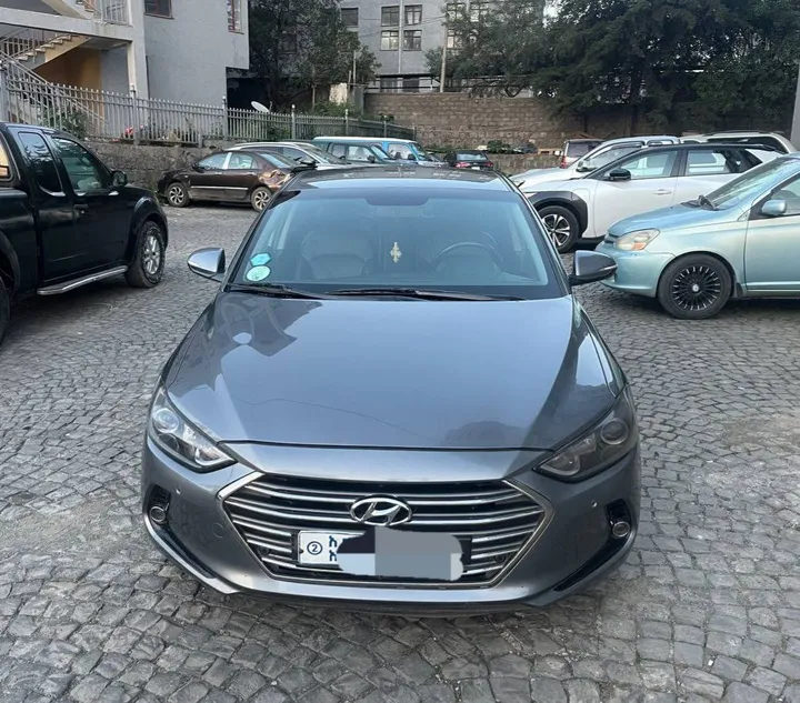 Hyundai Avante 2017 Automatic 1.6L – photo 4