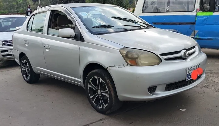 Toyota Platz 2005 Sedan – photo 8
