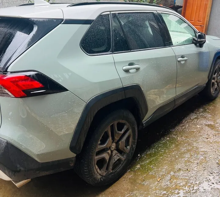 Toyota RAV4 Hybrid 2023 Europe – photo 3