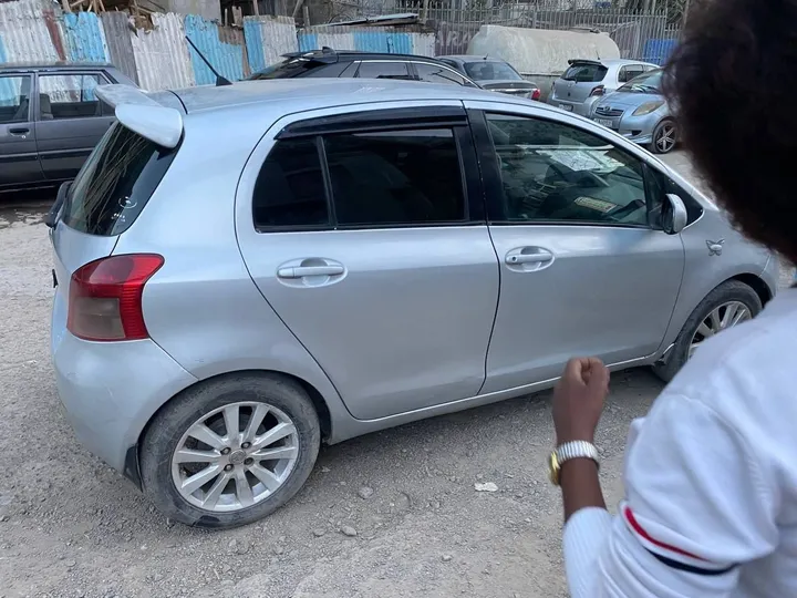 Toyota Yaris 2007 Automatic – photo 3