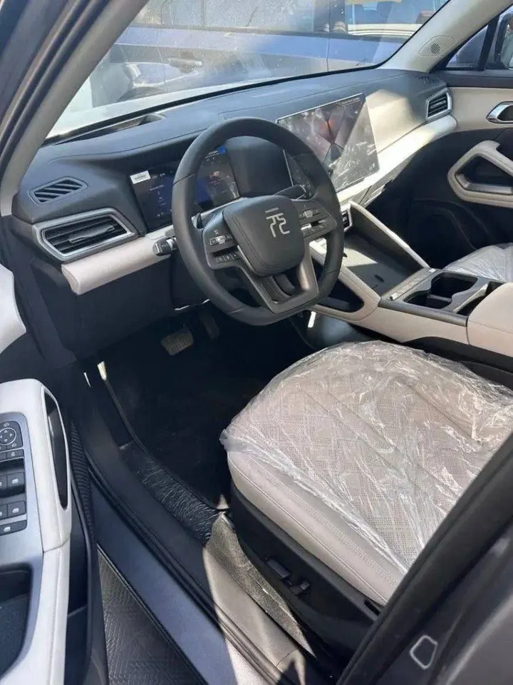 BYD Yuan Up 2025 Luxury Electric – photo 3