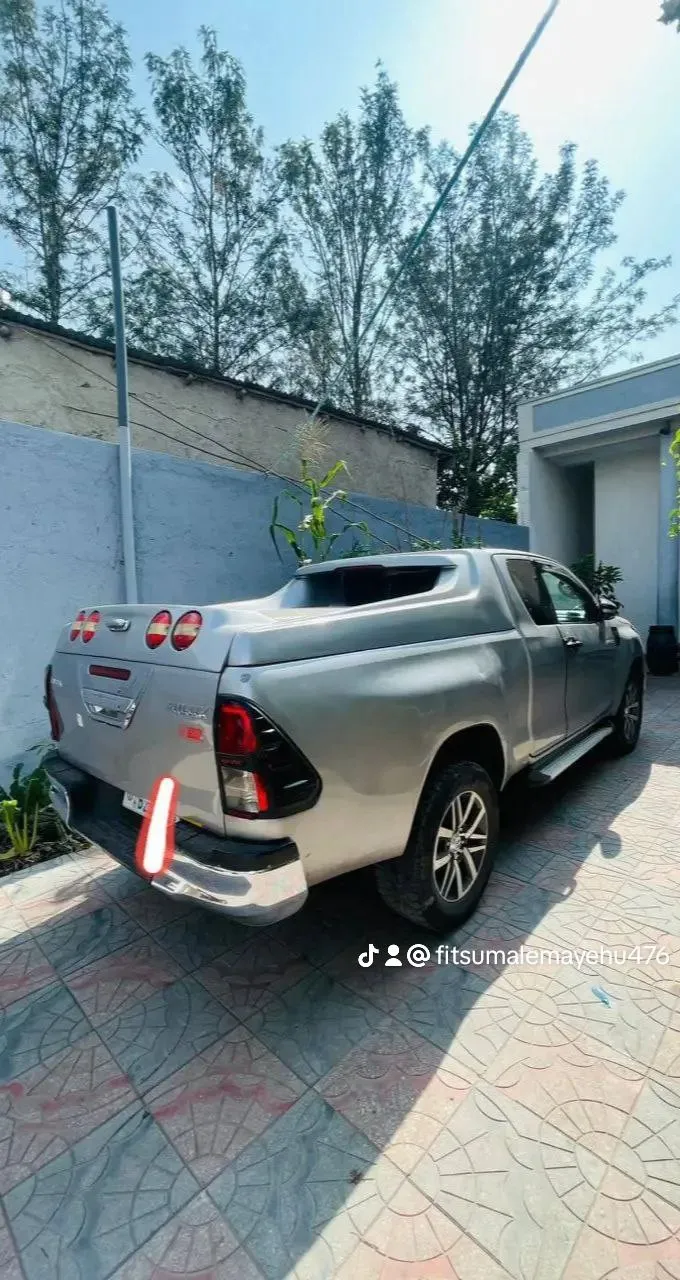 Toyota Hilux Extra Cab 2017 – photo 4