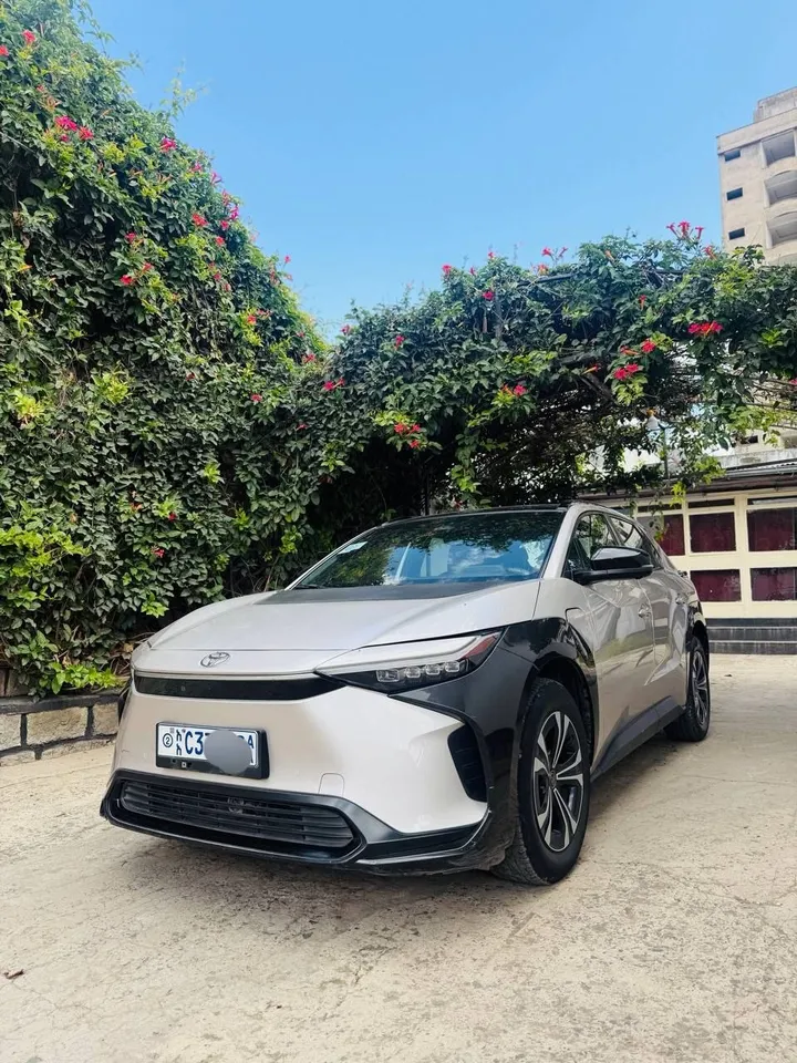 Toyota BZ4X 2023 Electric SUV – photo 6