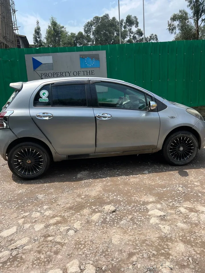 Toyota Yaris Compact 2007 Automatic – photo 4