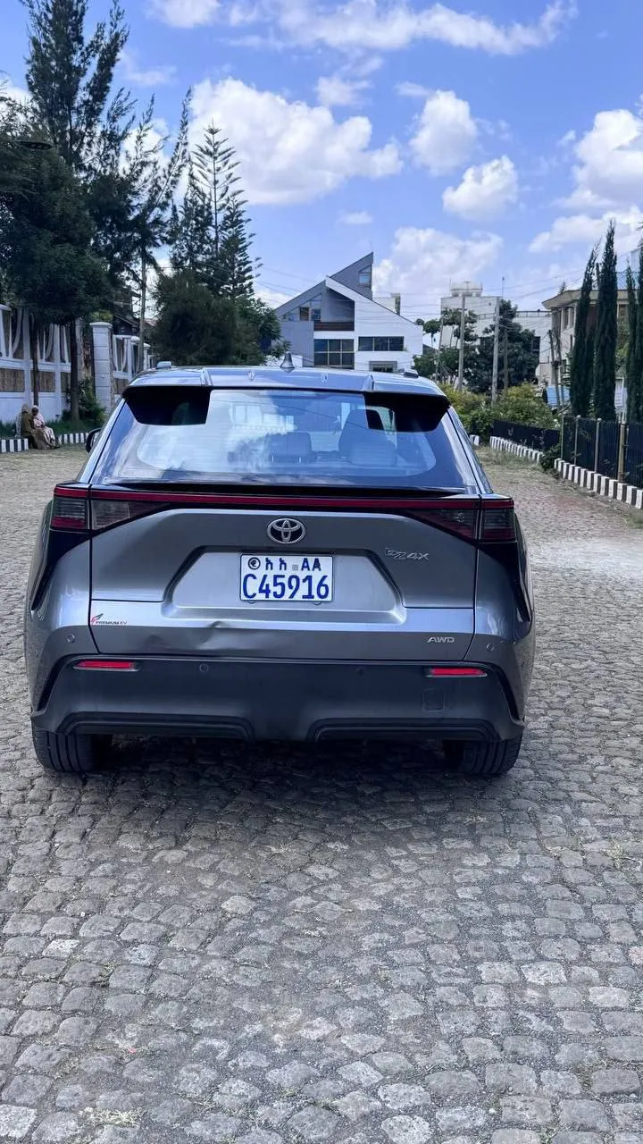 2022 Toyota BZ4X Ultra SUV – photo 7
