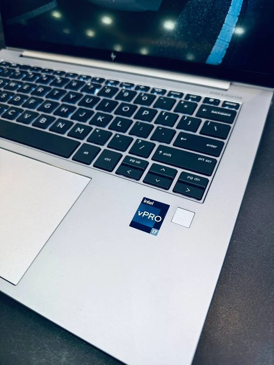 HP ZBook Firefly G10 i7 Laptop – photo 4