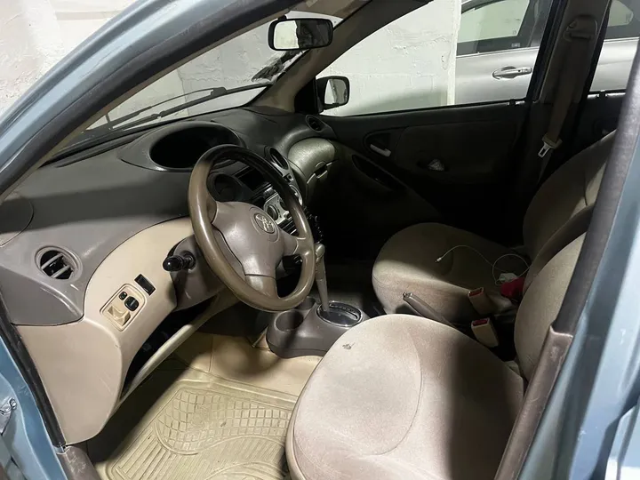 Toyota Platz 2005 Automatic – photo 4
