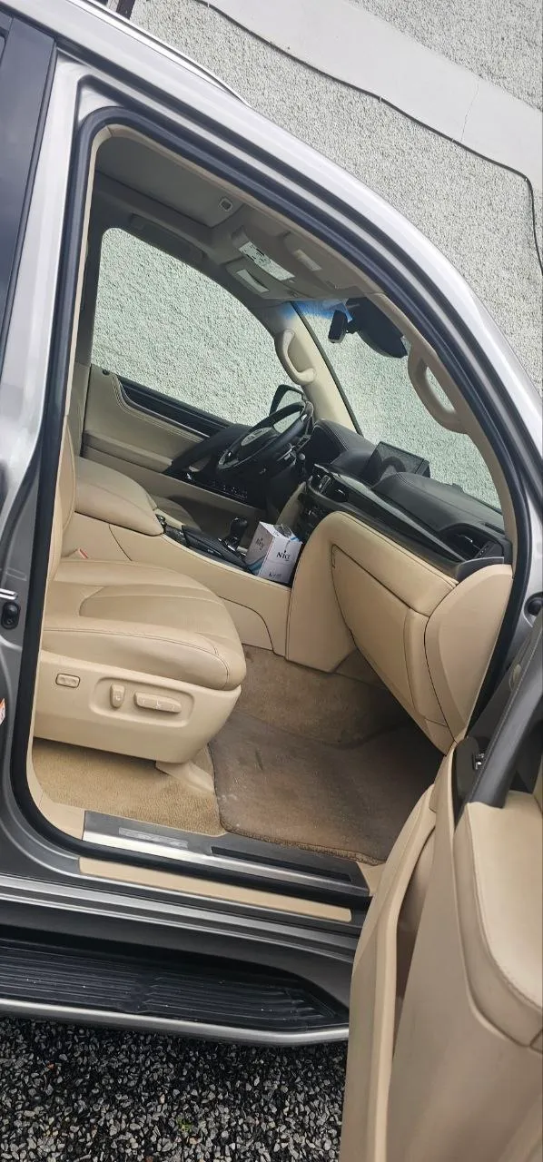 Lexus LX 570 Limited 2016 – photo 3