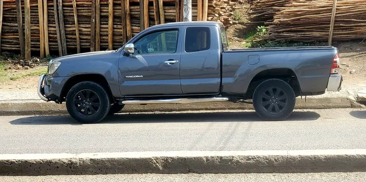 Toyota Hilux 2012 Pickup – photo 3