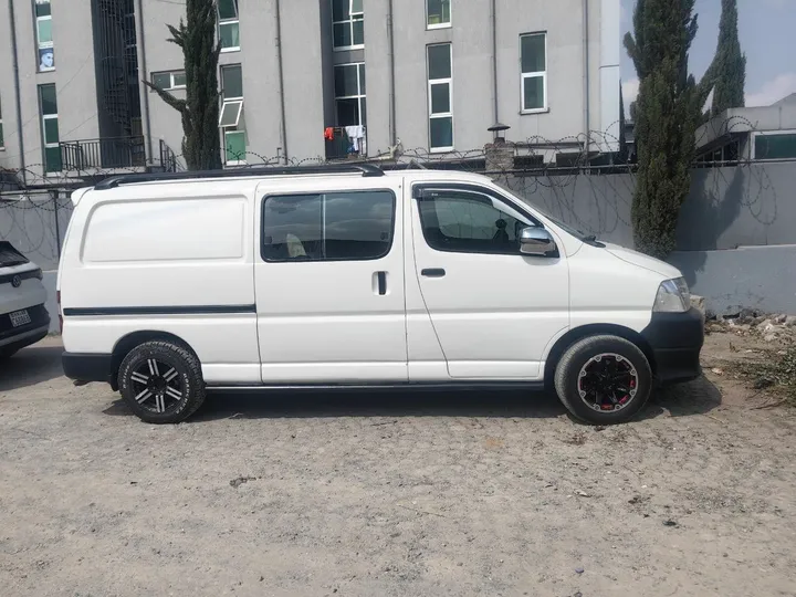 Toyota D4D Dolphin Shark Van – photo 5