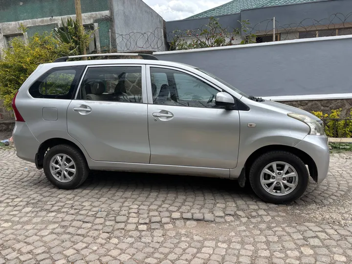 Toyota Avanza 2013 – photo 3