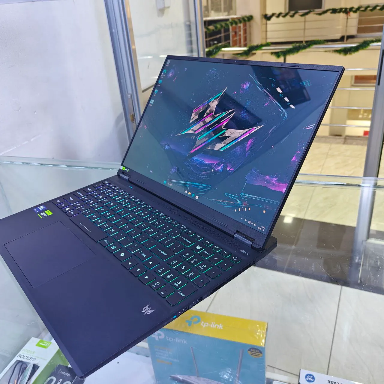 Acer Predator Helion Neo 16 Gaming Laptop – photo 3
