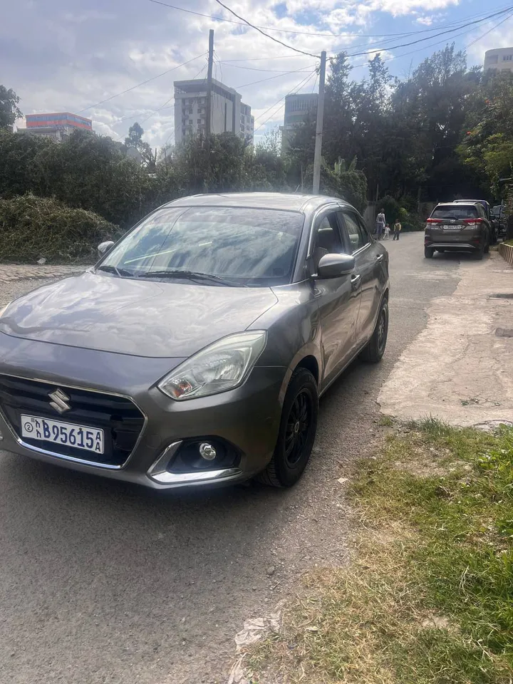 Suzuki Dzire 2021 Automatic – photo 5