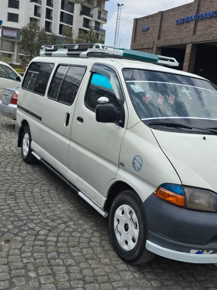 Toyota D4D Dolphin 2006 – photo 4