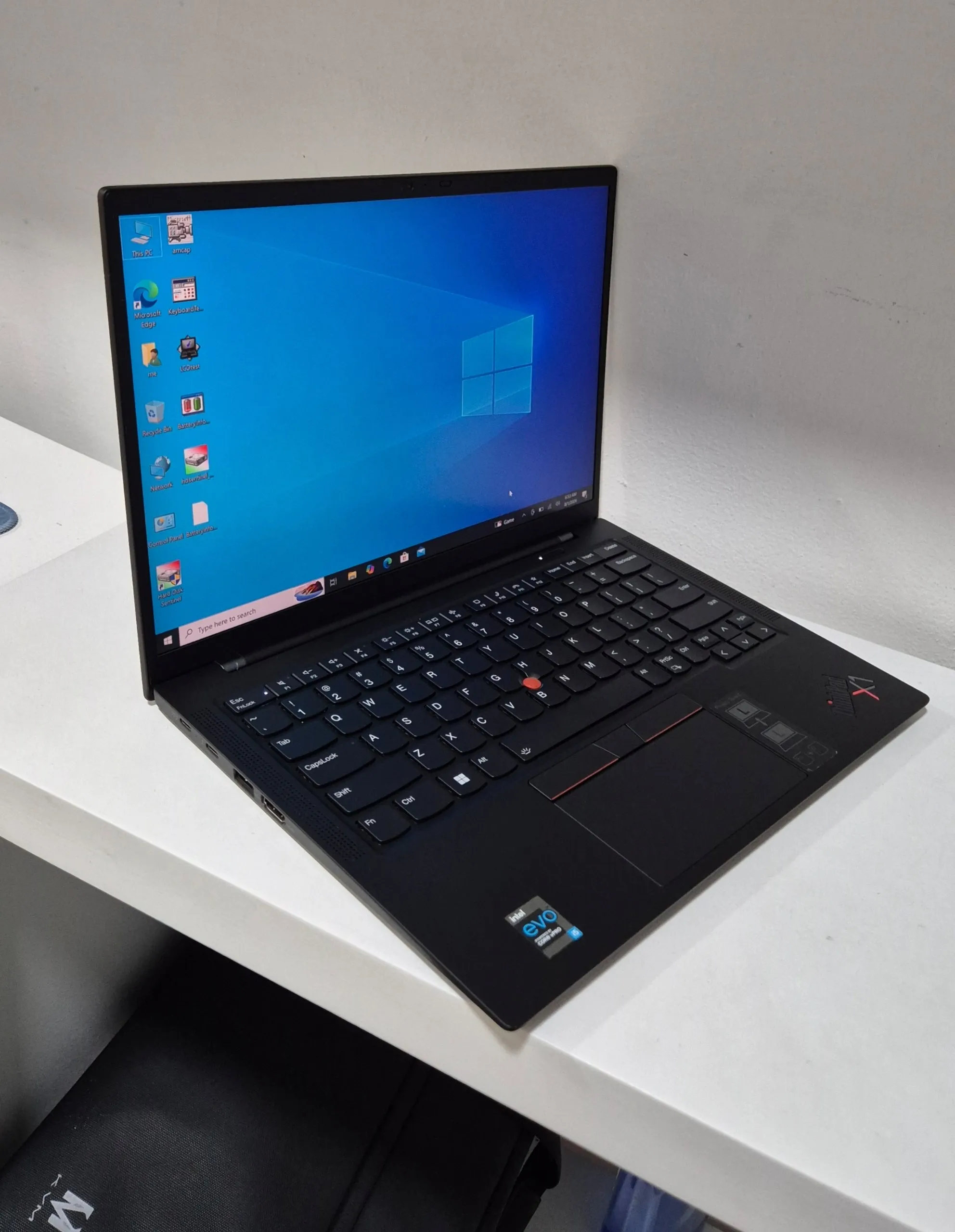 Lenovo X1 Carbon i5 Laptop – photo 3