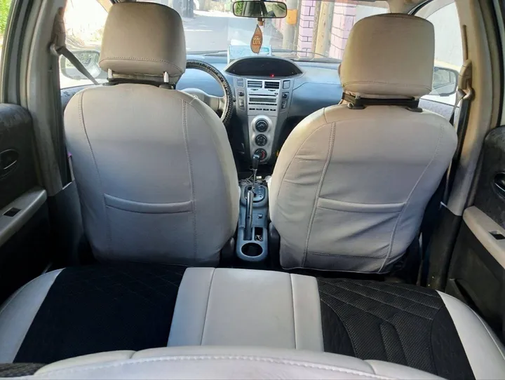 Toyota Yaris 2008 Automatic – photo 3