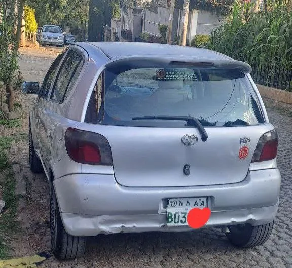 Toyota Vitz 2001 – photo 3
