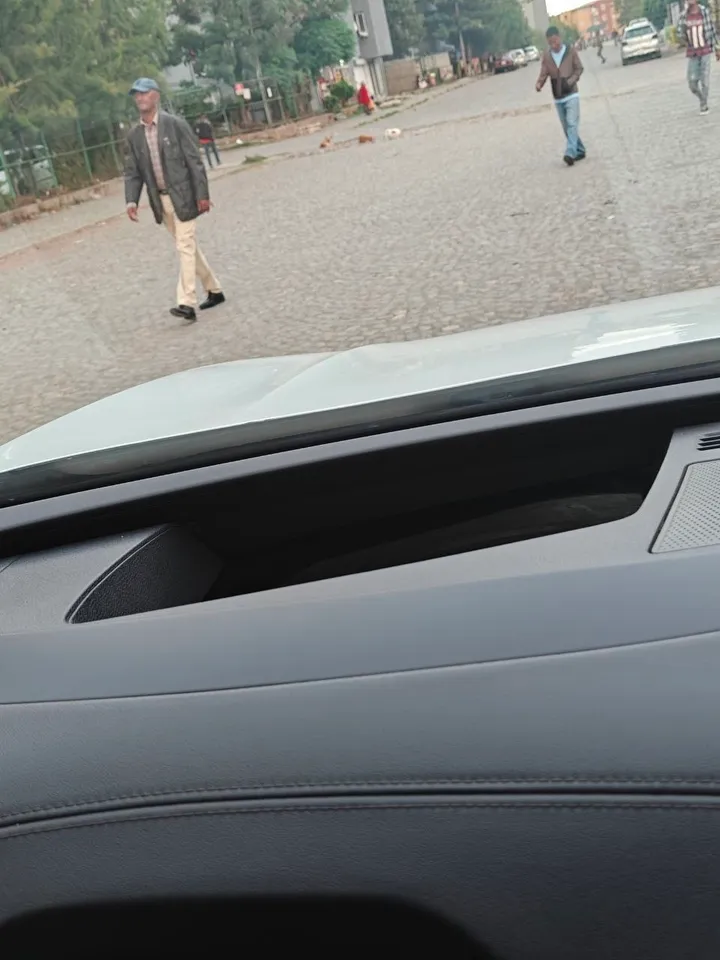 Volkswagen ID.6 Crozz Pro EV – photo 4