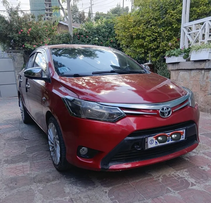 Toyota Yaris Sedan 2013 – photo 4