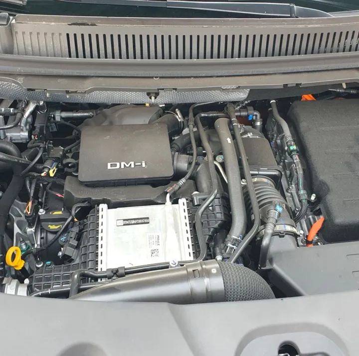 BYD M9 Luxury Minivan – photo 6
