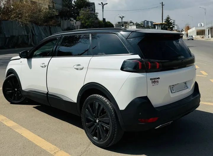 Peugeot 5008 2022 SUV – photo 7