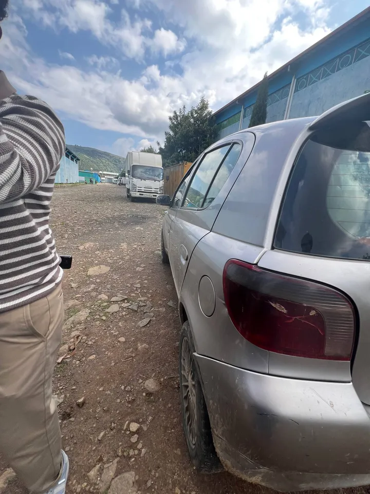 Toyota Vitz 2001 Automatic – photo 9
