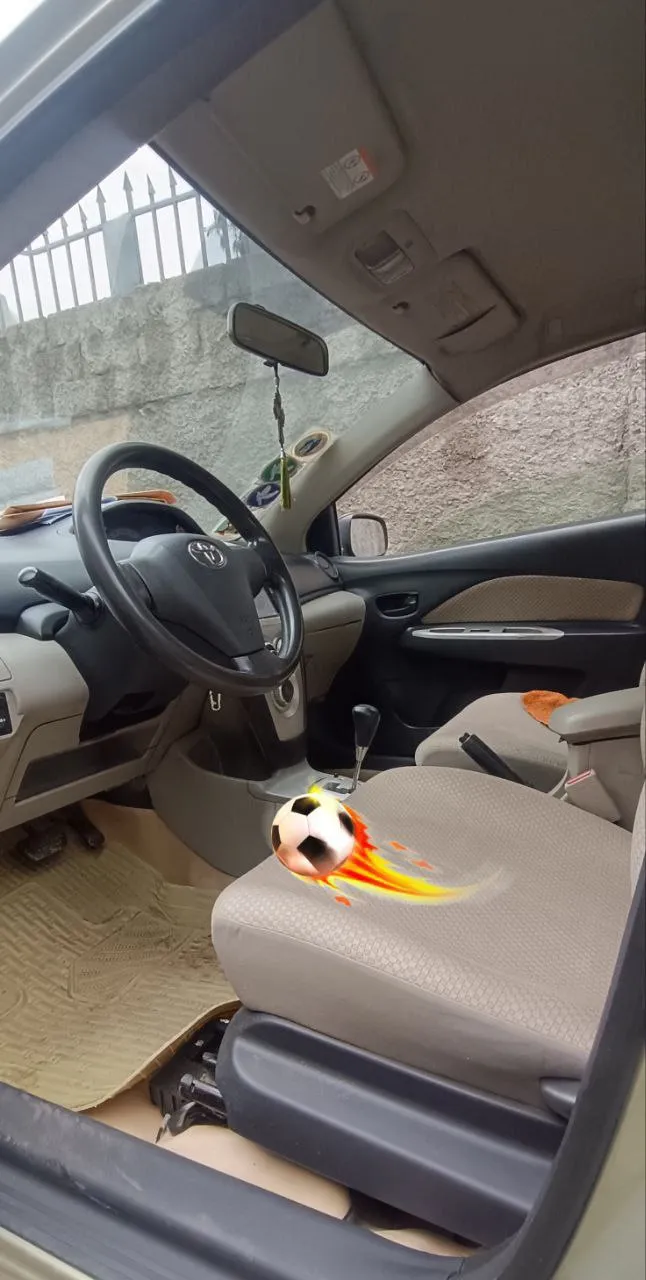 Toyota Yaris Belta 2010 Automatic – photo 3