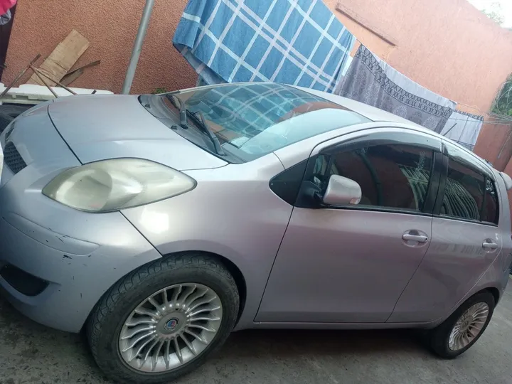 Toyota Yaris Compact 2008 – photo 5