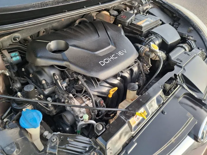 Hyundai Elantra 2014 Automatic – photo 6