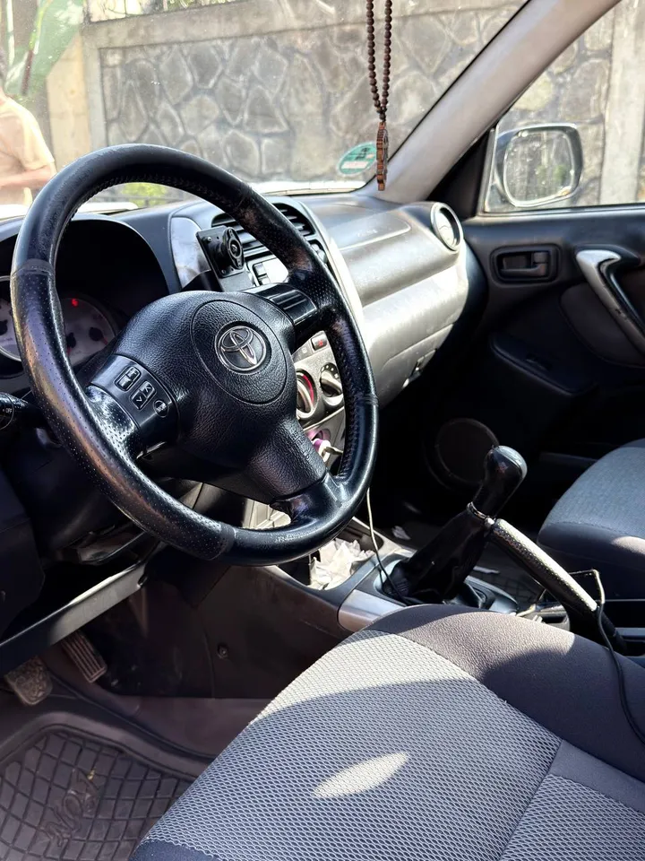 Toyota RAV4 2005 Manual – photo 8