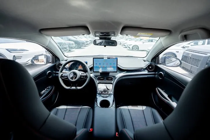 BYD E2 Electric 2025 – photo 6