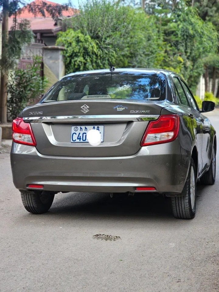 Suzuki Dzire 2021 Automatic – photo 3