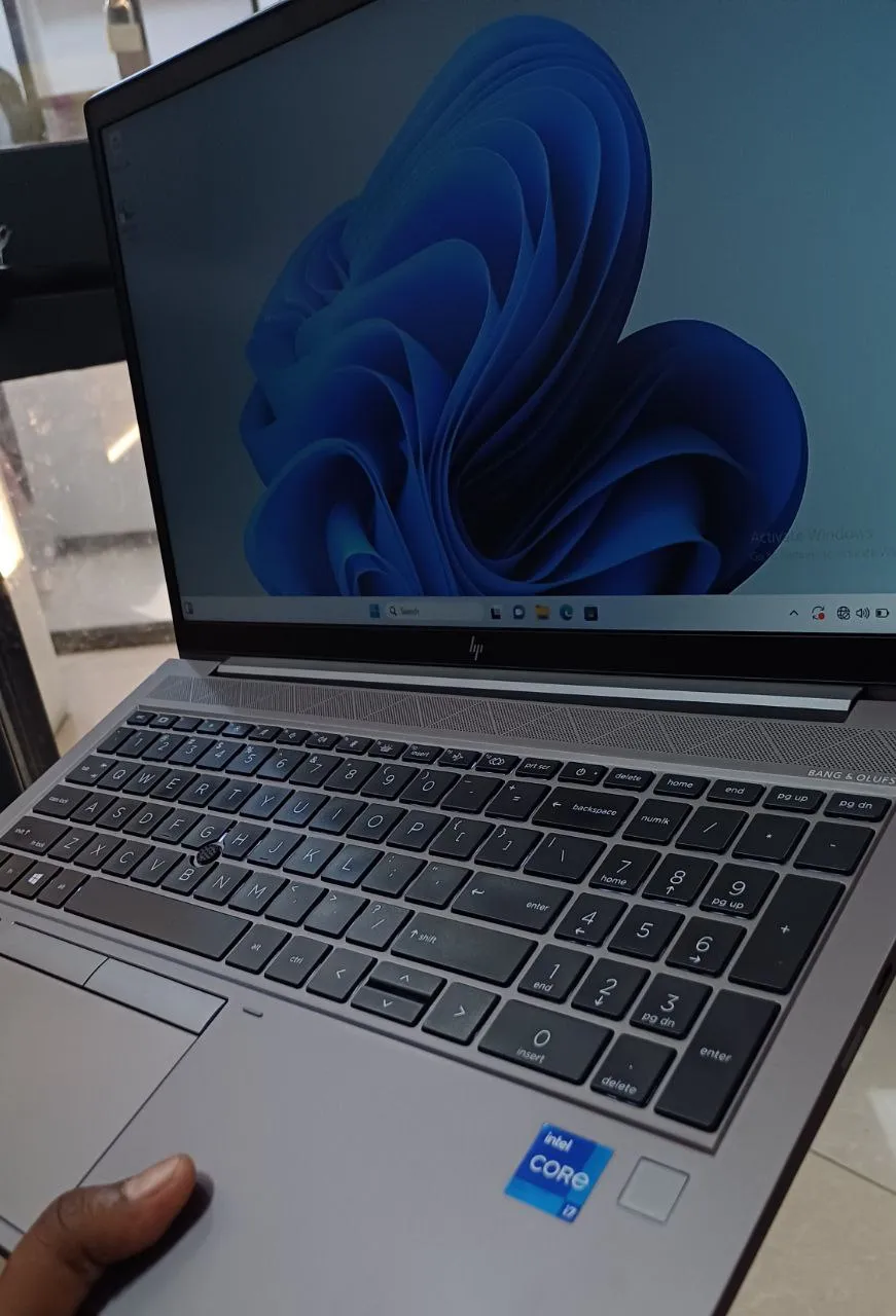 HP ZBook G8 Workstation Laptop – photo 3