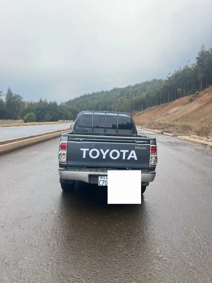 Toyota Hilux Doublecab 2014 – photo 4