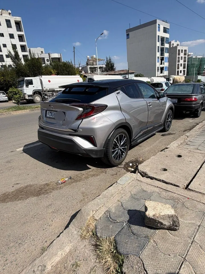 Toyota CHR 2017 1.2T AWD – photo 5