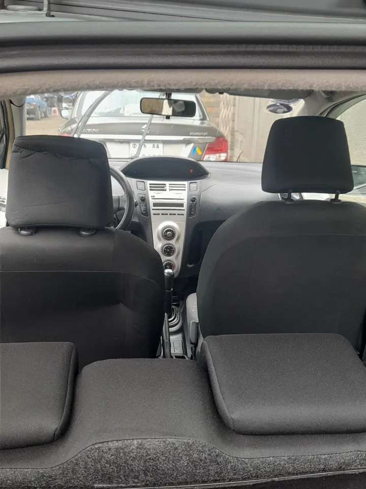 Toyota Yaris Compact 2007 – photo 5