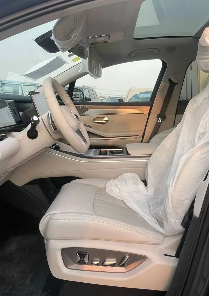 2025 BYD Tang L Exclusive SUV – photo 6