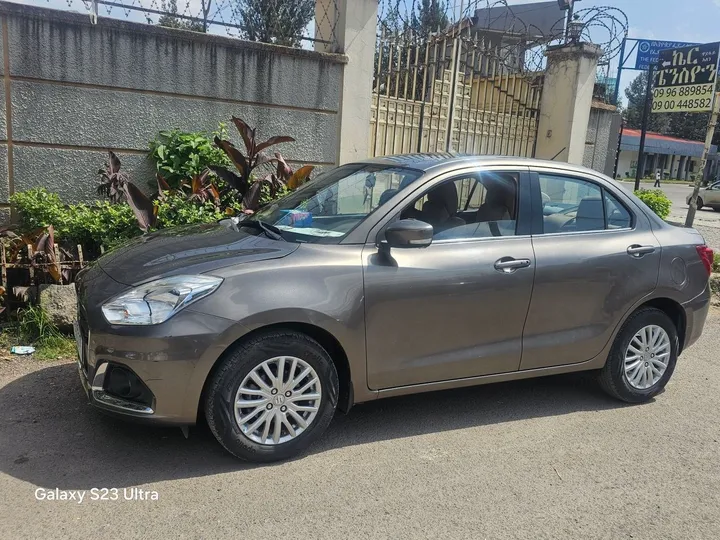 Suzuki Dzire 2021 Automatic – photo 4