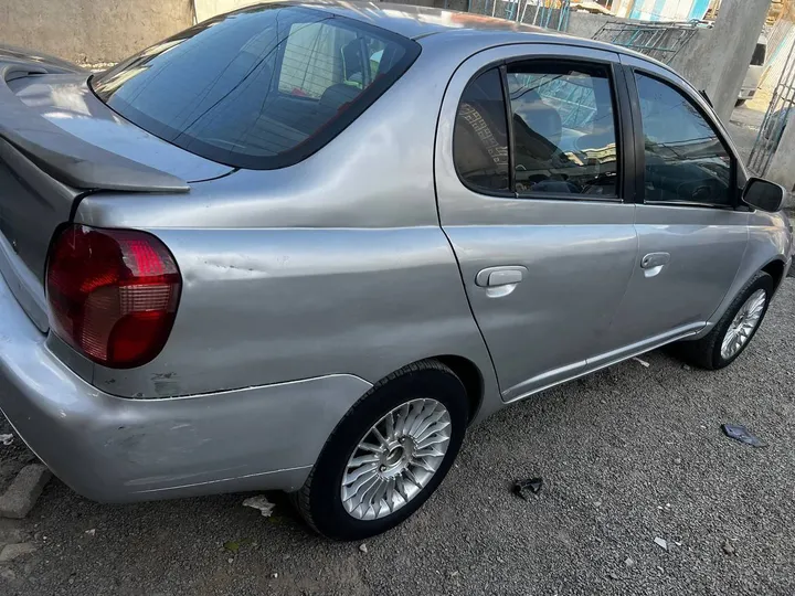 Toyota Platz 2001 Automatic – photo 4