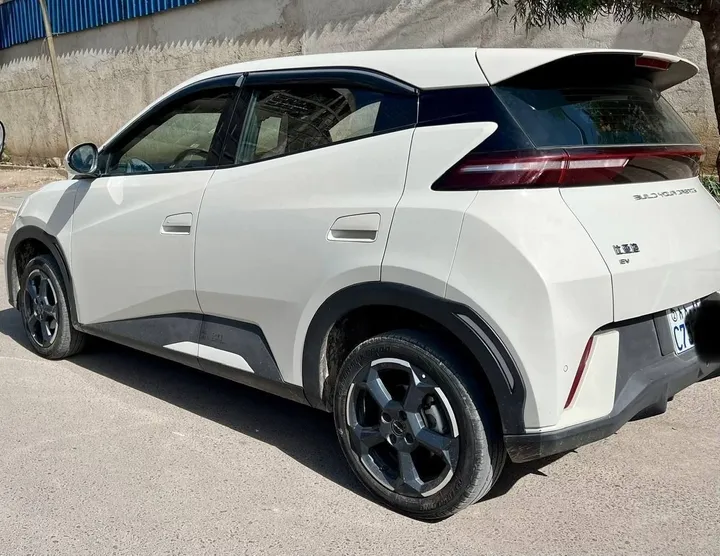 BYD White Electric Car 2023 – photo 3