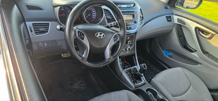 Hyundai Avante 2014 Automatic – photo 5