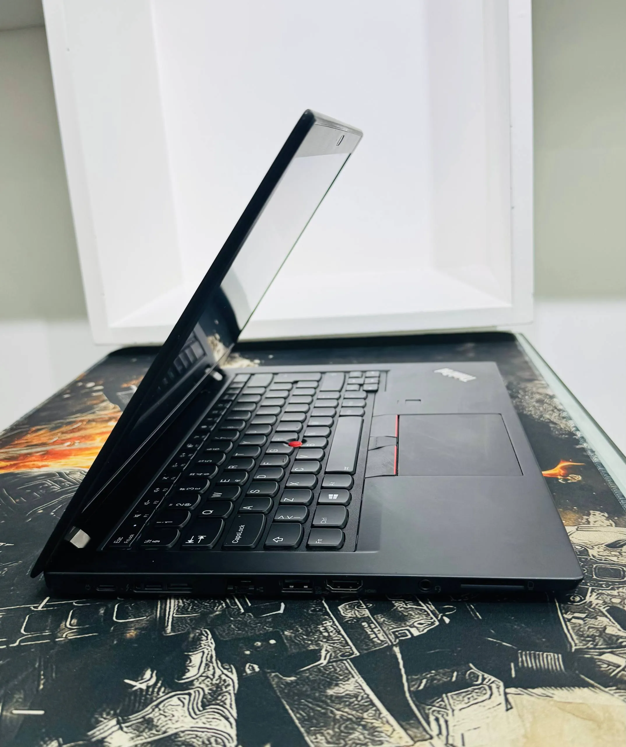 Lenovo ThinkPad T480s Laptop – photo 3