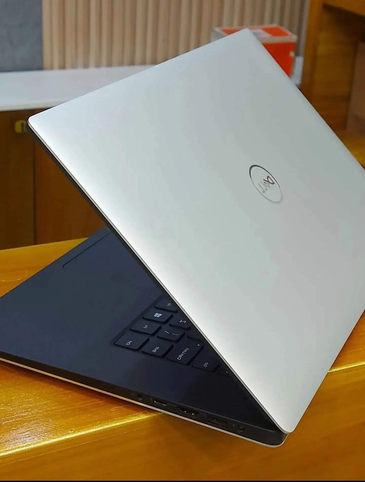 Dell XPS i5 GTX 1650 Laptop – photo 3